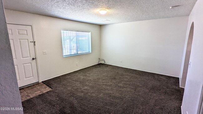 Building Photo - 3853 E Mainyard Pl
