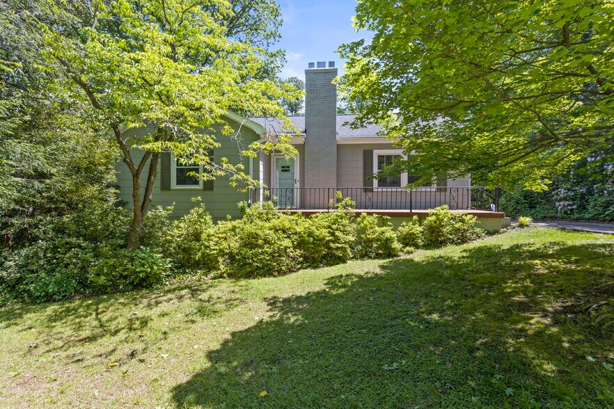 Primary Photo - 214 Waddell Rd