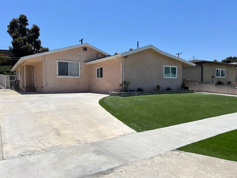 Primary Photo - 1046 W 187th Pl