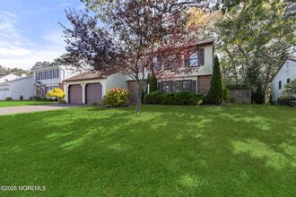 Building Photo - 13 Laurel Crest Dr