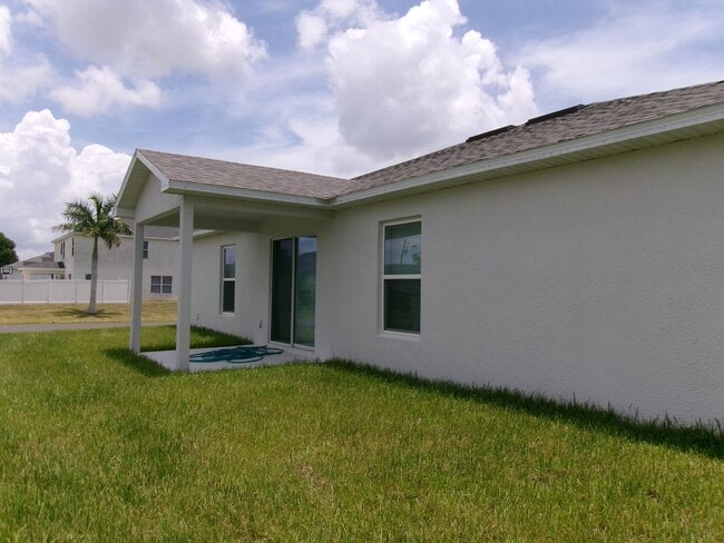 Building Photo - New Construction 3/2/2 Close to Mariner High School and Library