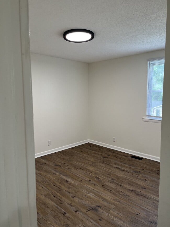 Building Photo - "Charming 3-Bed Home on Cherry Tree Drive ...