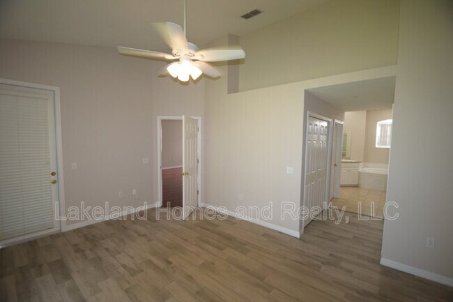 Building Photo - 534 Grasslands Village Cir