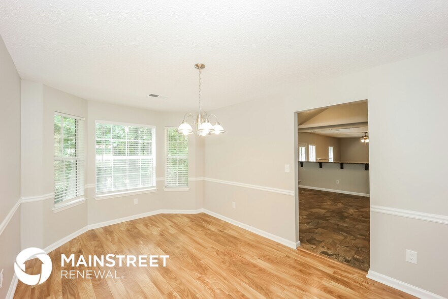 Building Photo - 110 Foster Cir