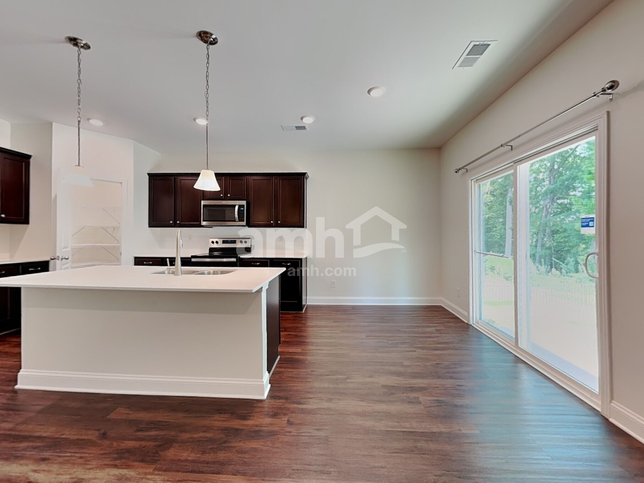 Building Photo - 636 Rivermist Dr