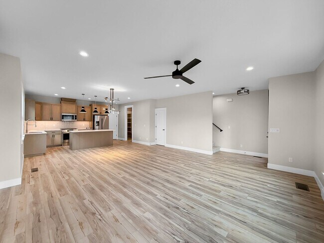 Building Photo - Brand New Pet-Friendly 3-Bedroom in Eagle with Pool, Fitness, Center, and Exceptional Amenities