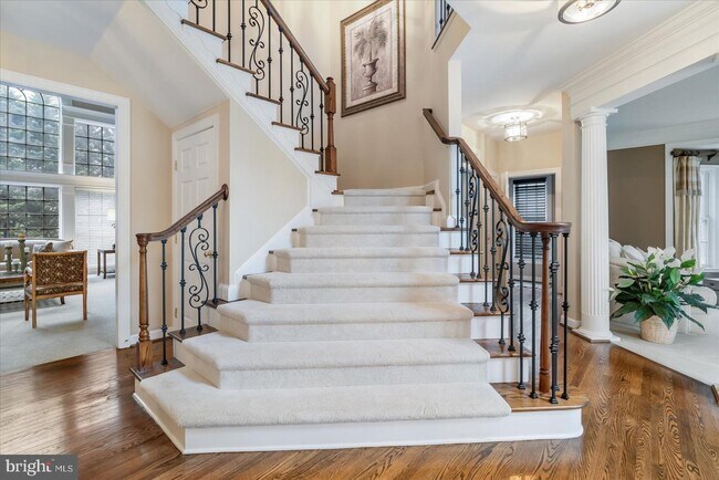 Building Photo - 1710 Stone Ivy Pl