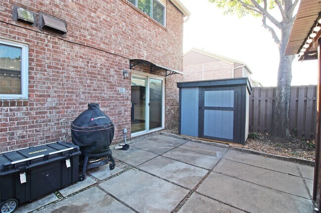 Building Photo - 10386 Hammerly Blvd