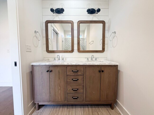 Building Photo - Spacious 4-Bedroom Home Near Tennessee Tech with Pool Access and Pet-Friendly Living