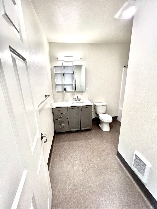 Building Photo - 2330 Yakima Ct