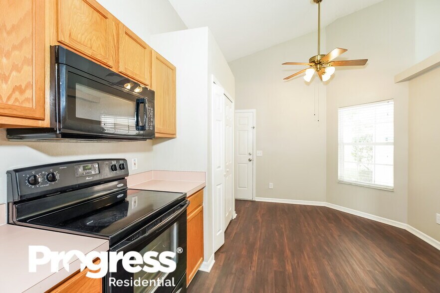 Building Photo - 2327 Majestic Eagle Cir