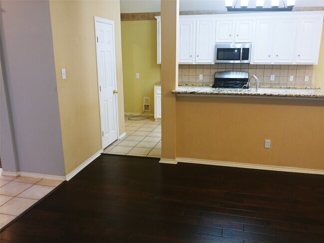 Building Photo - 3519 Deerbrook Ct
