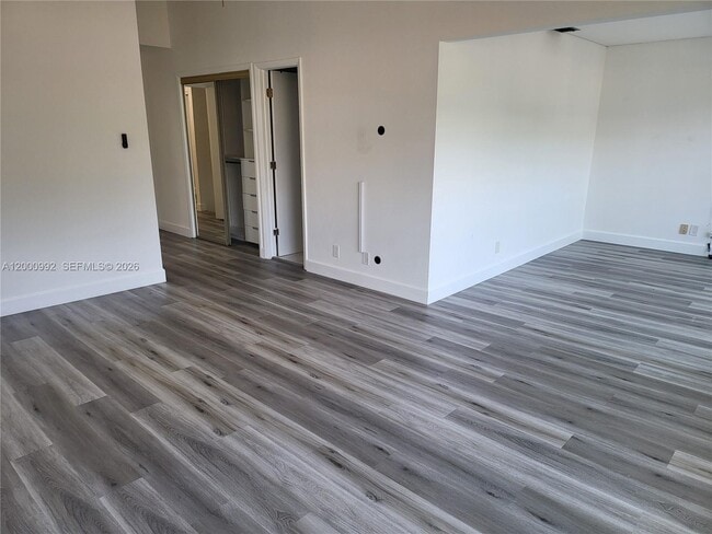 Building Photo - 9723 N New River Canal Rd