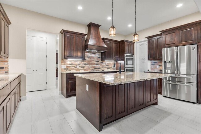 Building Photo - 479 Brown Rd