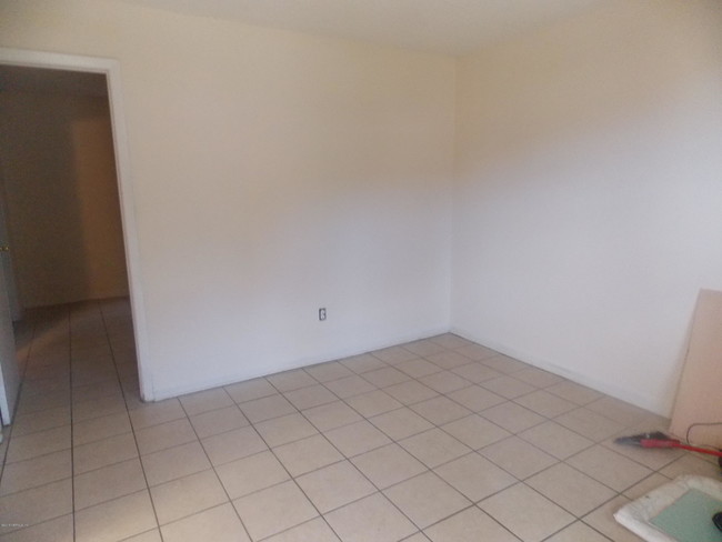 Building Photo - 1122 Woodruff Ave