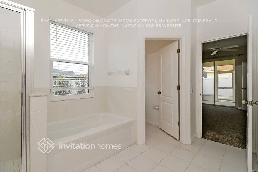Building Photo - 3704 Golden Eagle Dr