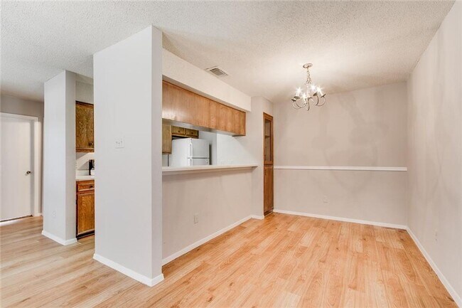 Building Photo - 10616 Mellow Meadow Dr