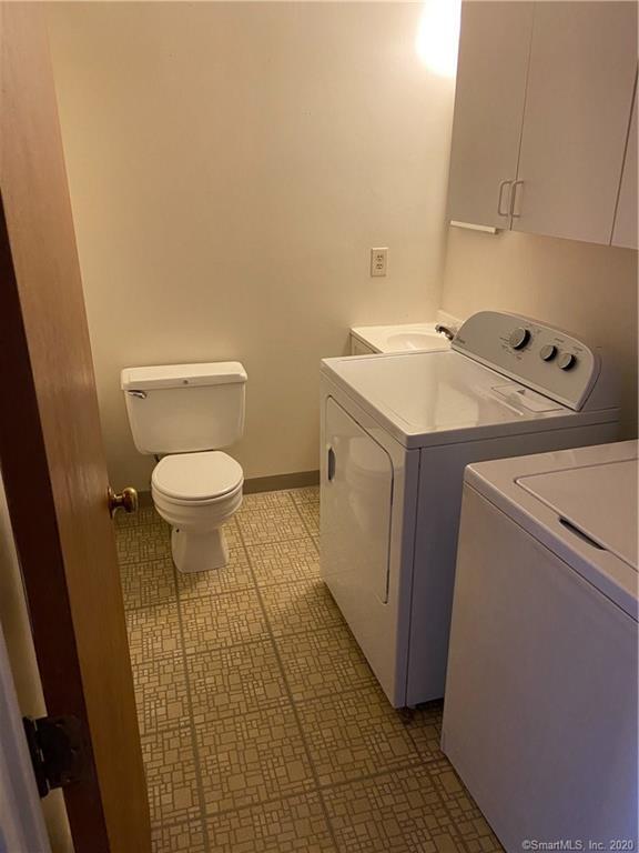 Building Photo - 996 Meriden-Waterbury Turnpike