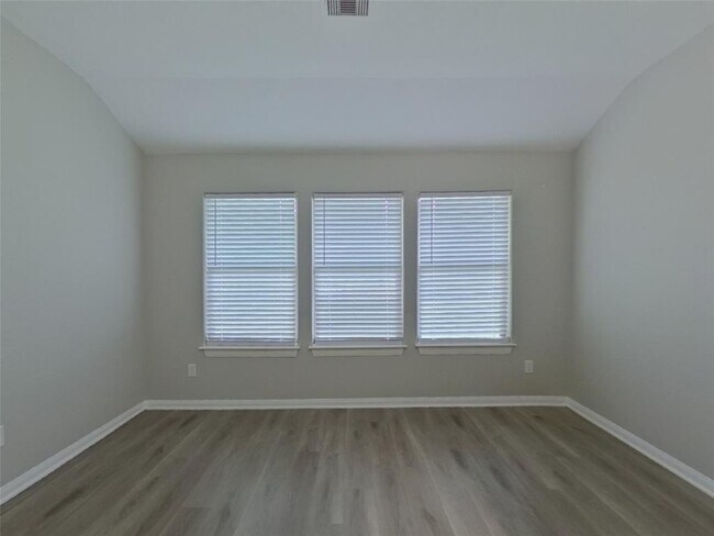 Building Photo - 10457 Royal Andrews Dr