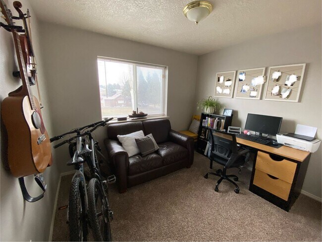 Building Photo - M520CC