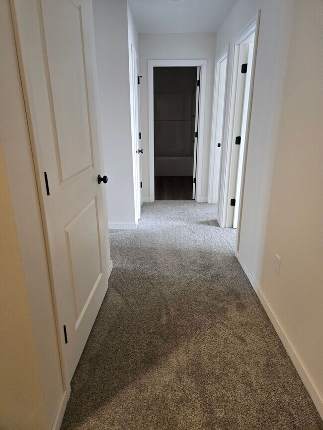 Building Photo - RaeMat LLC