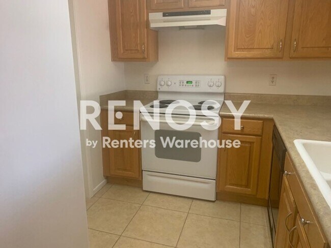 Building Photo - 9064 N 68th Ln