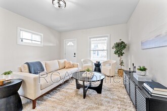 Building Photo - 18 N Gray St