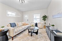 Building Photo - 18 N Gray St