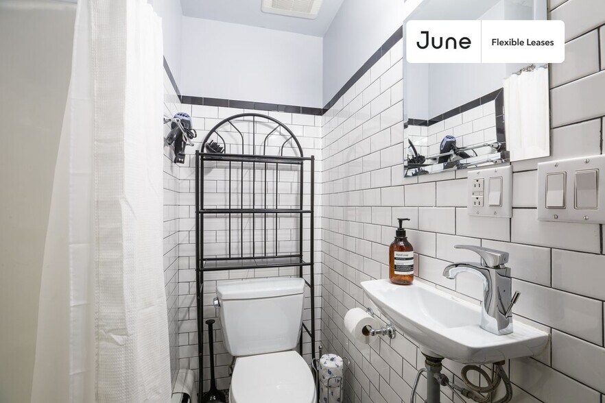 Building Photo - 509 E 87th St