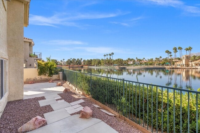 Building Photo - Fabulous Home!