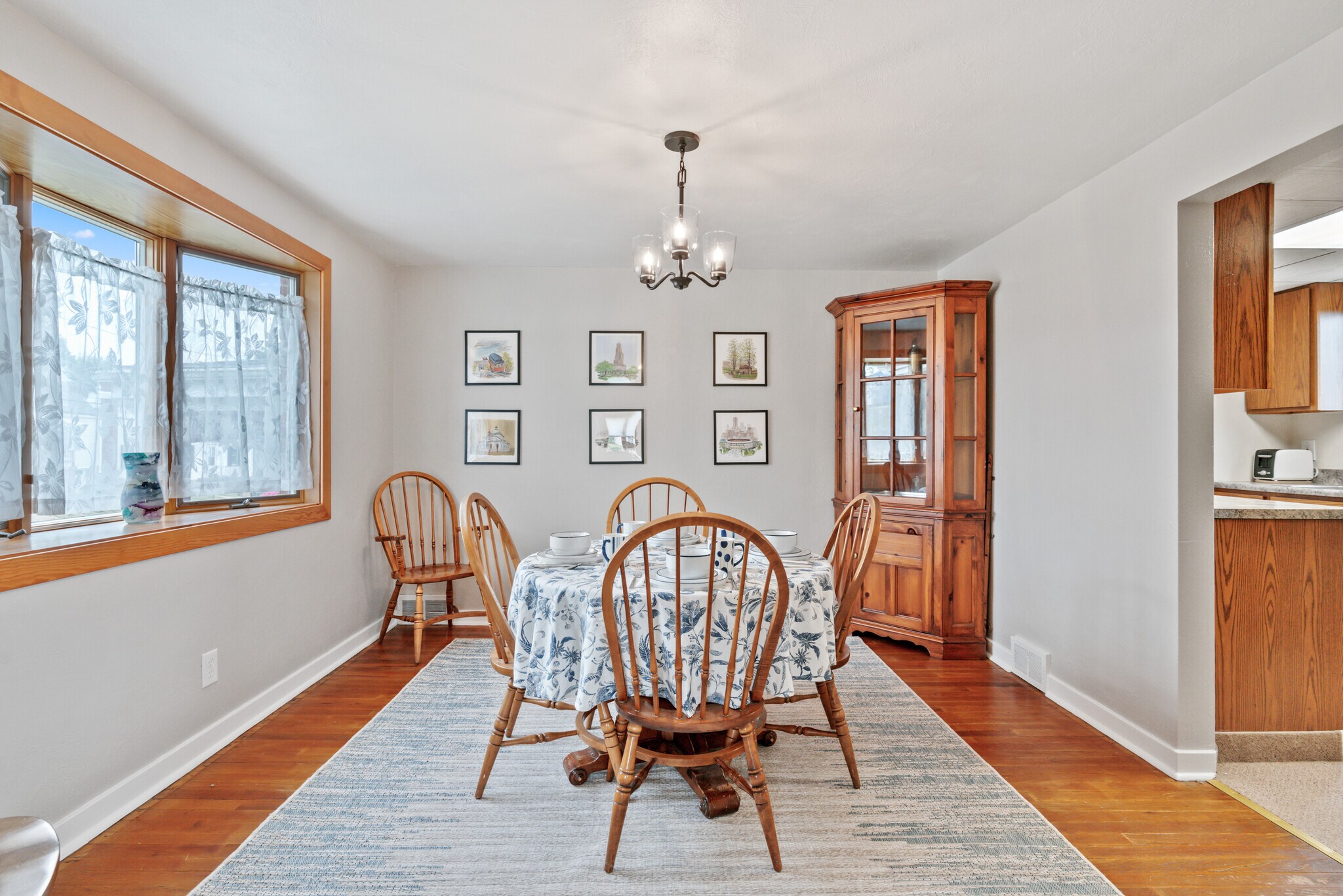 Building Photo - 802 Dunster St