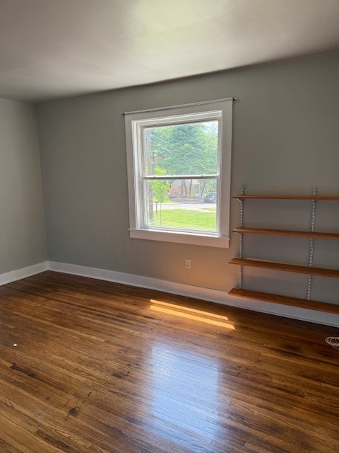 Building Photo - **$500 off 1st months rent** 2BR/1BA duple...
