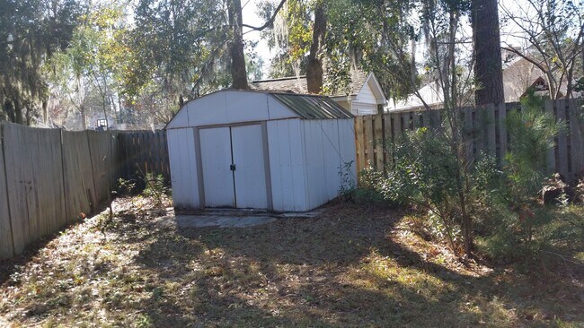 Building Photo - GA Town Home
