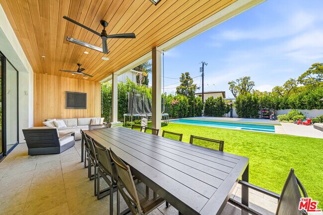 Building Photo - 9206 Monte Mar Dr