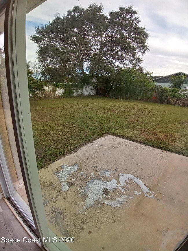 Building Photo - 2449 Mercury Dr