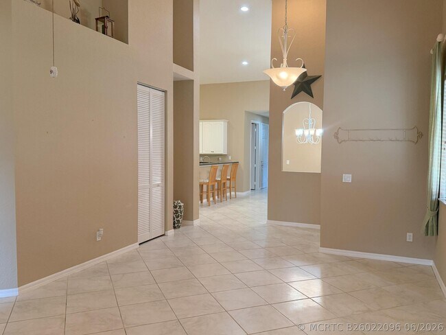 Building Photo - 6510 Oxford Cir