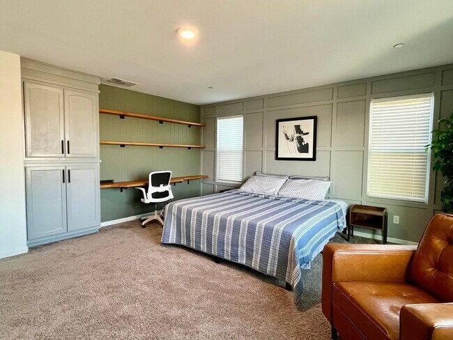 Building Photo - 4 Bedroom Single Family Home in Elk Grove