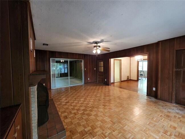 Building Photo - 4421 Newberry Rd
