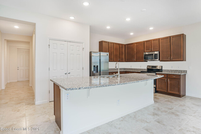 Building Photo - 730 Boughton Way