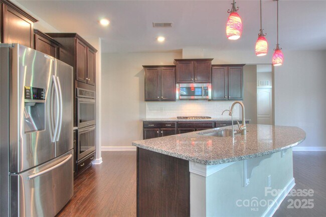 Building Photo - 3013 Hamilton Mill Dr