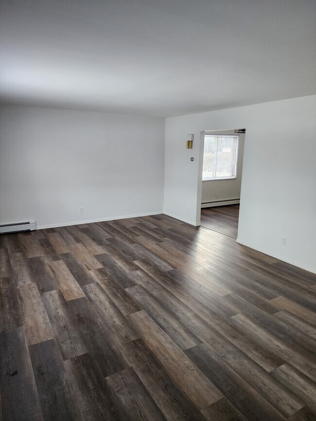 Building Photo - 1864 Murphy Woods Rd