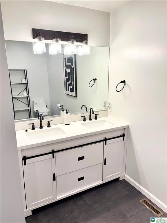 Building Photo - 1319 Mohr Cir