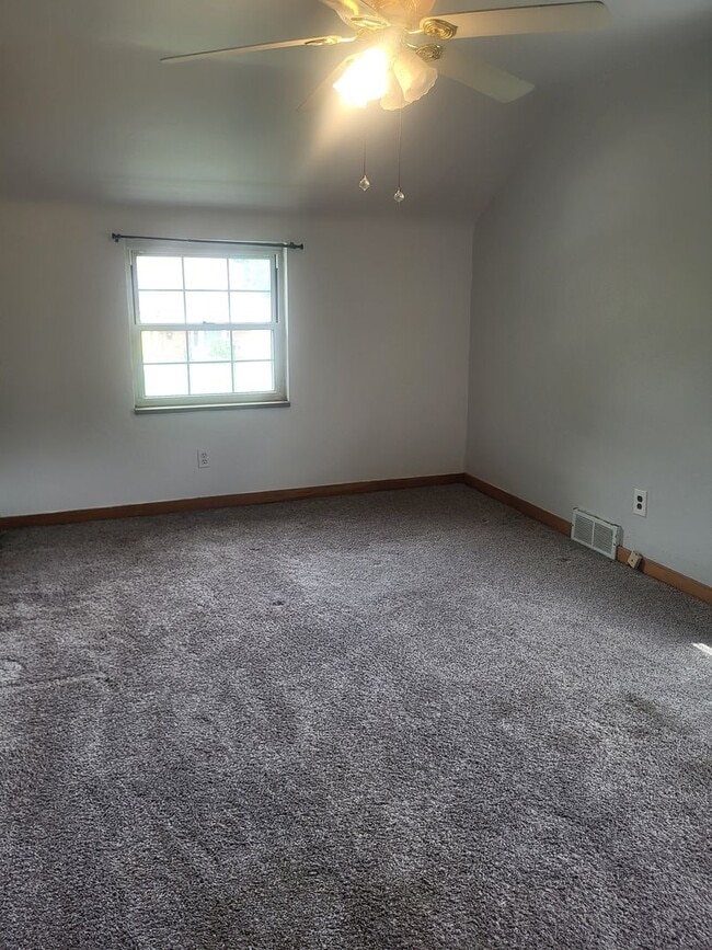 Building Photo - Beautiful 3 bedroom in Verona!
