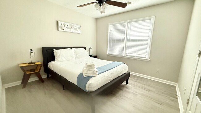 Building Photo - 2495 Danver Ln