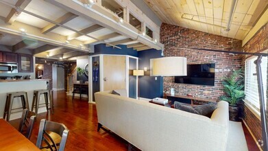 Building Photo - 2 bedroom in Boston MA 02108