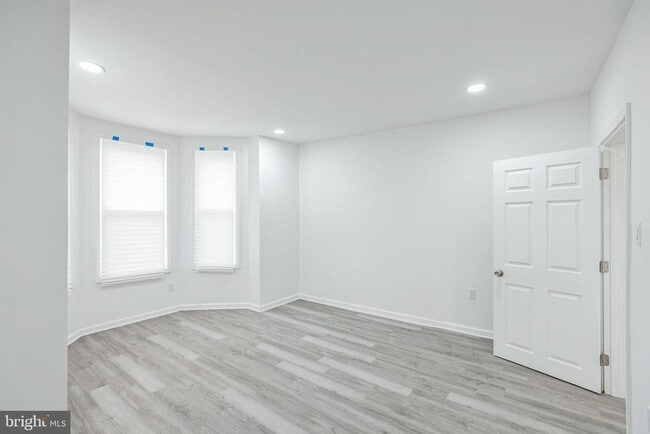 Building Photo - 5540 Harmer St