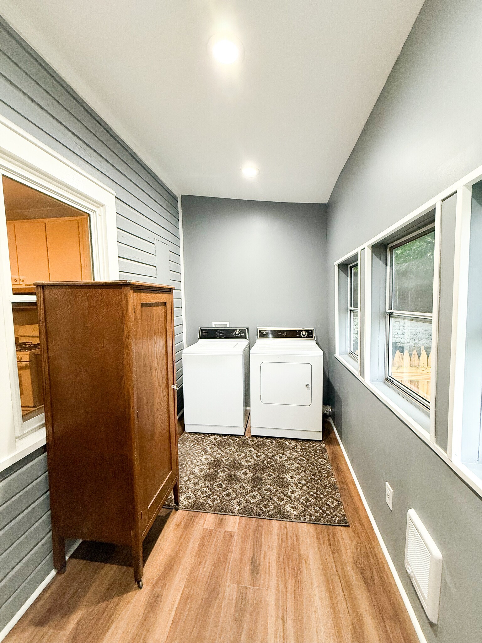 Laundry room - 5 Lincoln Ave
