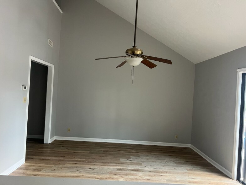 Building Photo - 116 Horizon River Dr