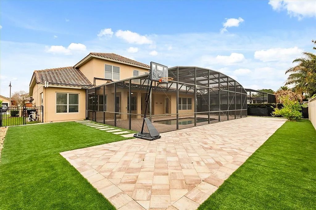 Building Photo - 7231 Sangalla Dr