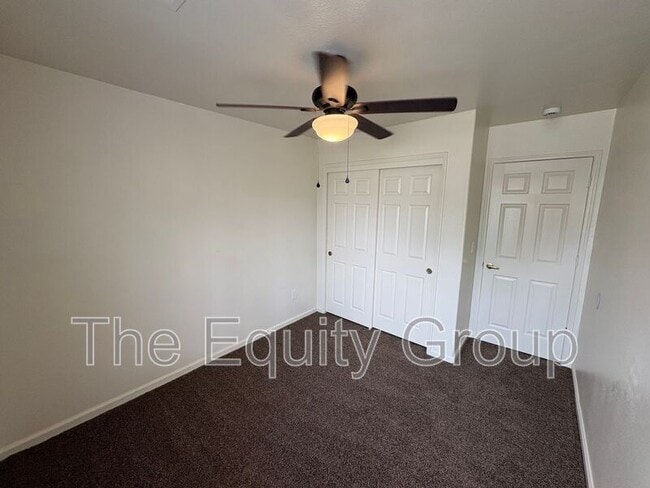 Building Photo - 723 N Simon St
